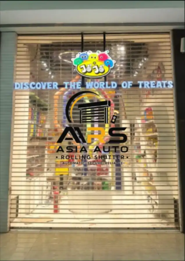 Clear View Commercial Rolling Shutter Installed at Retail Shop Entrance